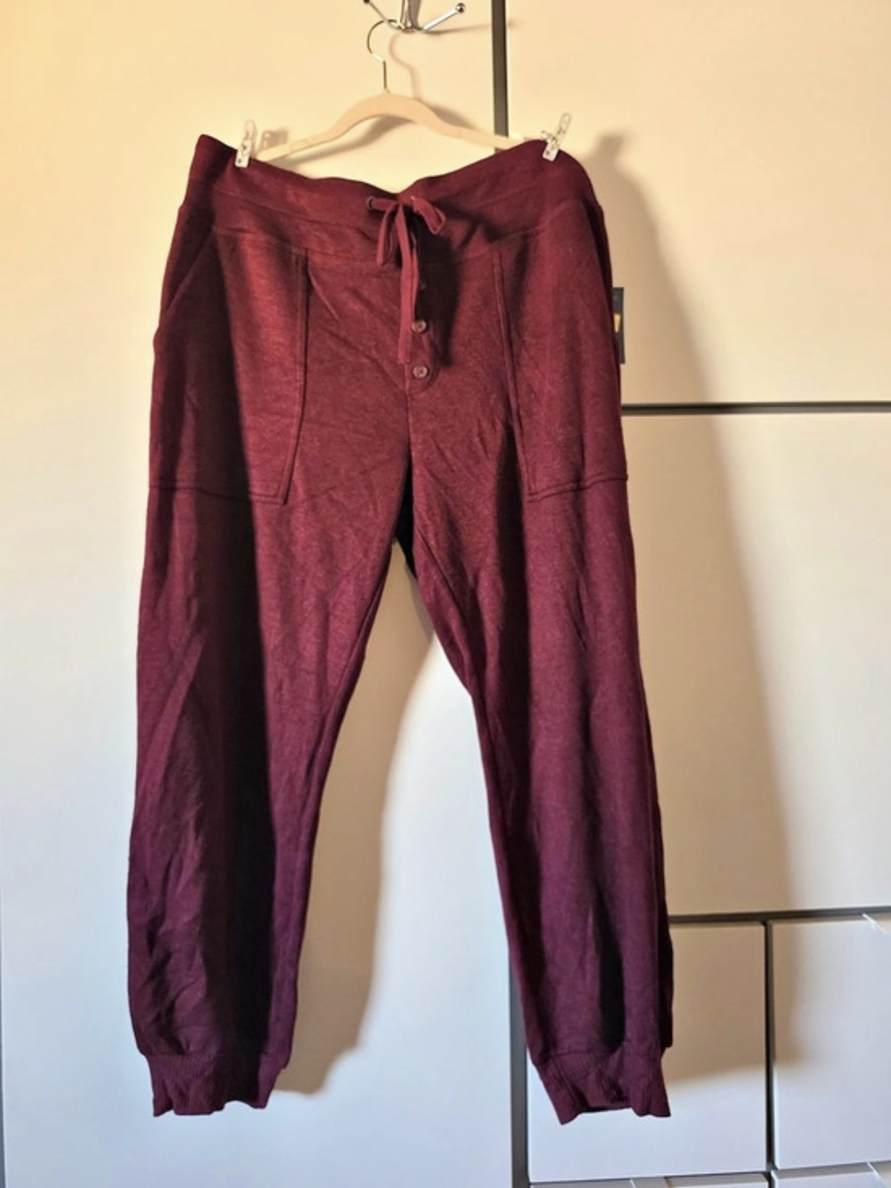 burgundy  Universal Thread Women's High-Rise Knit Joggers 
Size XXL